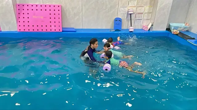 Studio Renang Jagakarsa - Kelas Renang Bayi dan Anak Jakarta Selatan