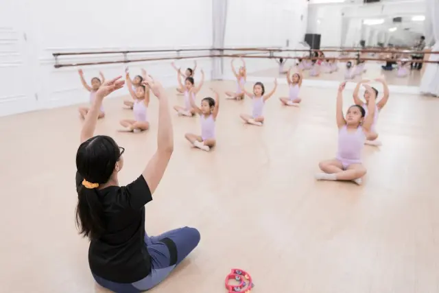 Marlupi Dance Academy - Pulomas (Jakarta Timur)