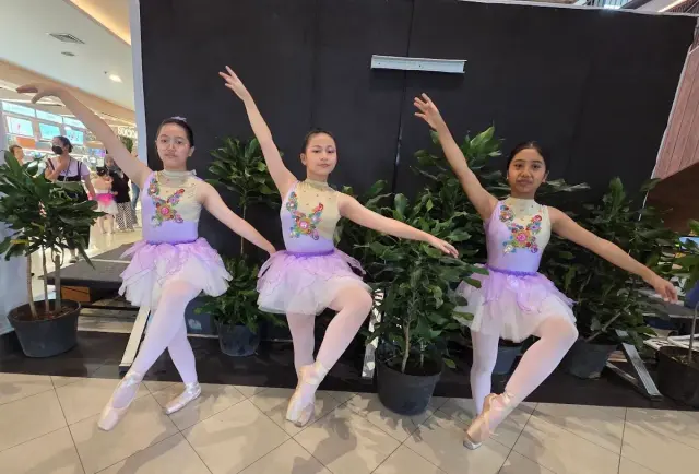 Rosana Ballet School Cimahi