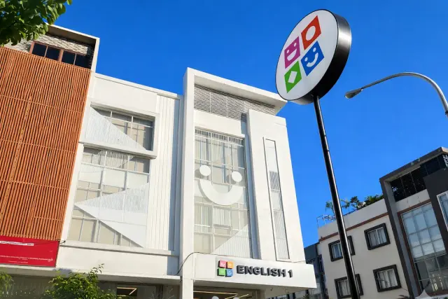 English 1 Cilegon Business Square - Small Stars