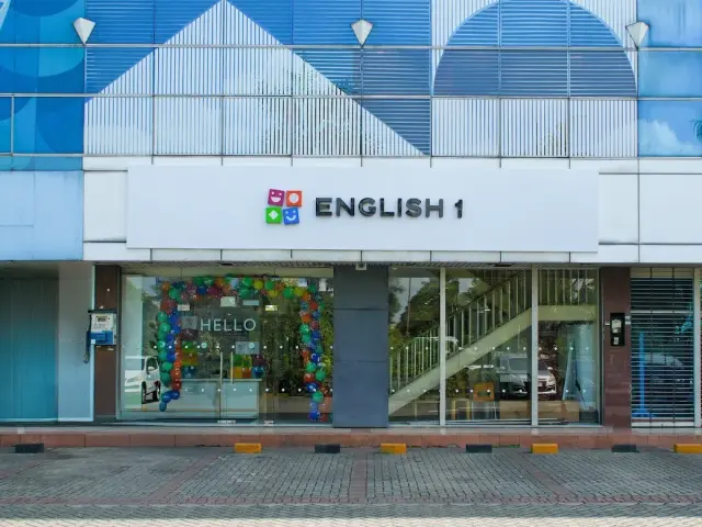 English 1 Puri Indah - Small Stars (3-6 Tahun)