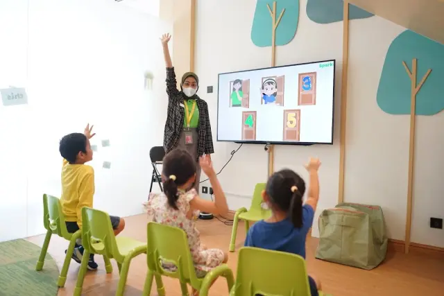 Sparks English BSD - Little Sparks untuk Anak 3-6 Tahun