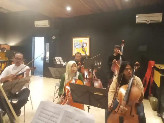 Purwa Caraka Music Studio - BSD City (Kota Tangerang Selatan)