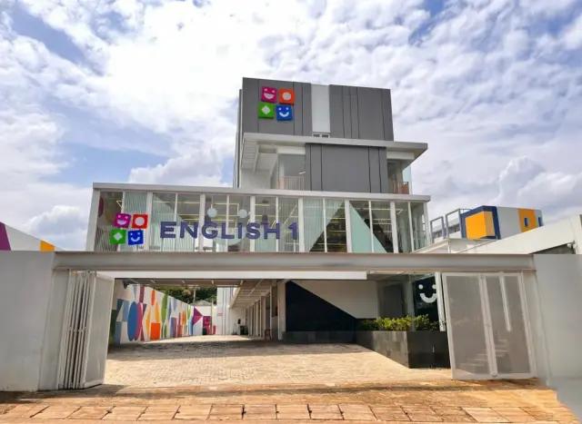 English 1 - Jatiasih (Kota Bekasi)