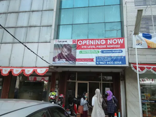 Eye Level Pasar Minggu
