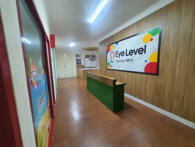 Eye Level Tamini Square