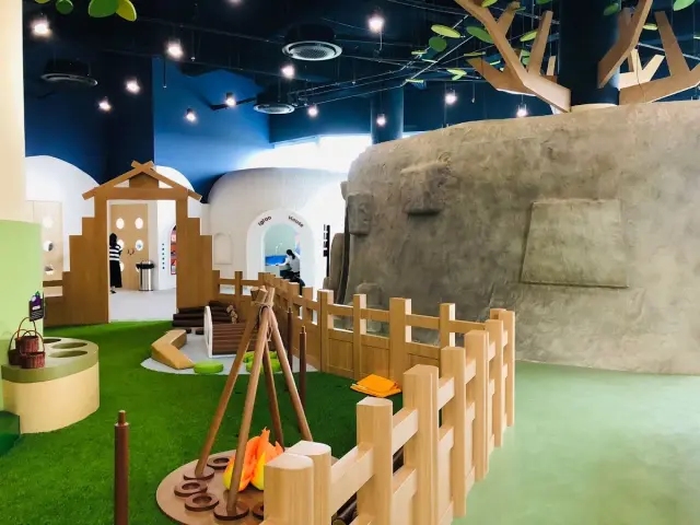 Youreka Explorer - Living World Kota Wisata