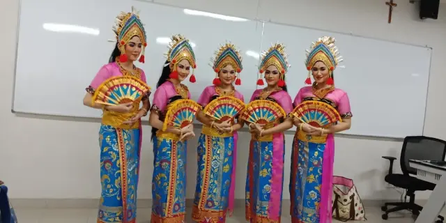 Sanggar Tari Bali BSD - Tari Bali Bilingual untuk Anak